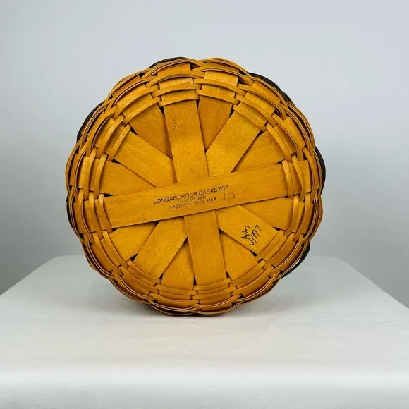 1997 Longaberger Darning Basket #15598, Heritage Collection, w/ Liner/Protector - Picture 7 of 16